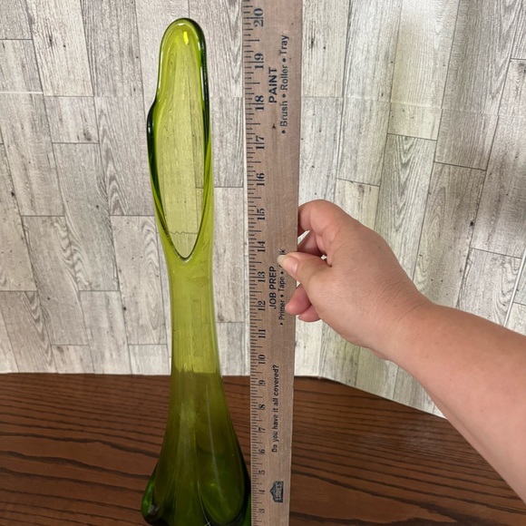 Vintage Viking art drape swung  Green Glass Vase 20” - Picture 8 of 8
